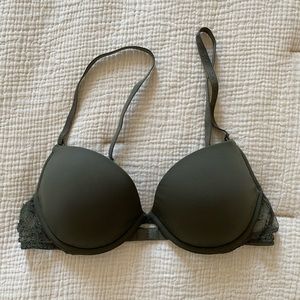 SOLD 🚫 La Perla adjustable bra